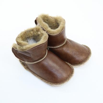 chaussons bébé en peau agneau fourrure mouton cuir lisse caramel velcro chaud peaux fourrures cadeau naissance pas cher fourré n