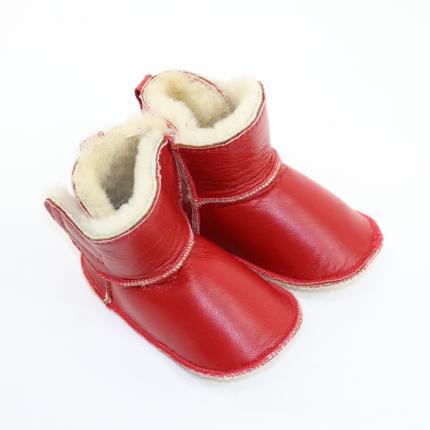 chaussons bébé en peau agneau fourrure mouton cuir lisse rouge velcro chaud peaux fourrures cadeau naissance pas cher fourré nat